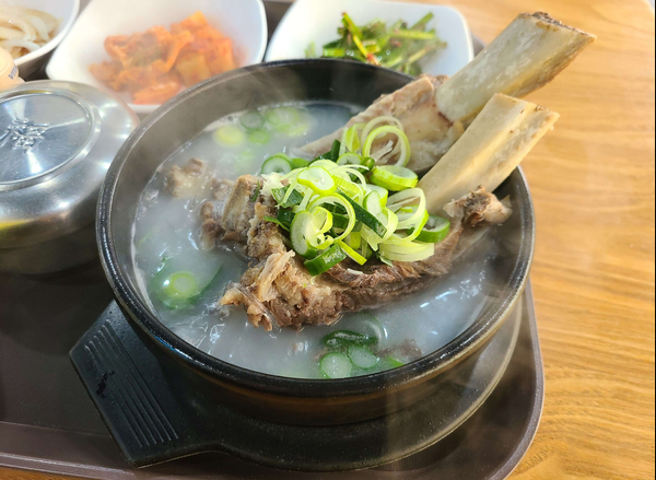  금사동 맛집 생계란 풀어먹는 갈비탕 (착한 설렁탕)