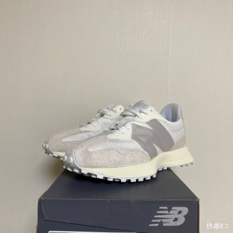 뉴발란스 327 문빔(WS327SFD) 이렇게 예쁠 일이야?