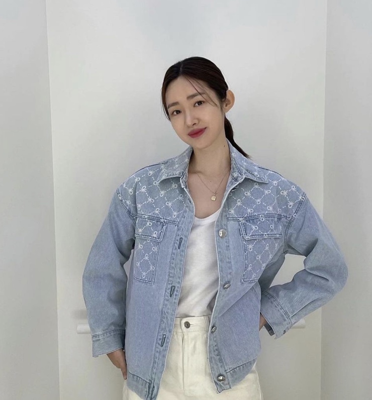  차정원 청자켓(베네통 올오버 프린트 로고 점퍼)코디,가격