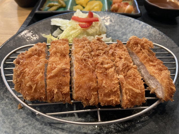  방배동에서 줄 서서 먹는 돈까스 맛집 묘오또