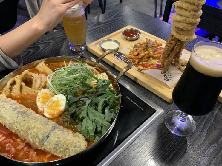  [영등포 타임스퀘어 맛집] 펍에서 떡볶이를 맛볼 수 있는 크레이지후라이 타임스퀘어점