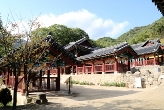  춘천 청평사에 내려오는 이야기