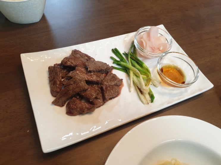  오랜만에 따뜻한 주말 "밀면"이 당기네요. 비빔밀면 만들기~!