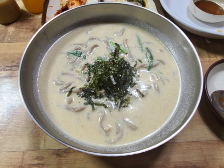  제주도 국수 어디까지 먹어봤어? 여기는 못들어 봤을껄~! 「봉평메밀막국수」