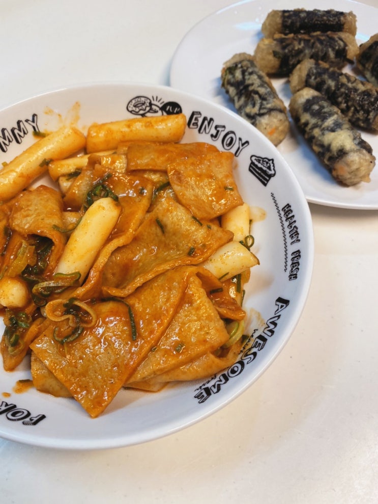  [일본일상] 일본 마트에서 판매하는 떡볶이, 비비고 김말이로 분식 즐기기