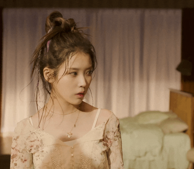 아이유 정규5집 티저 Flu 영상 움짤 모음 아이유 정규5집 티저 Flu 영상 움짤 모음