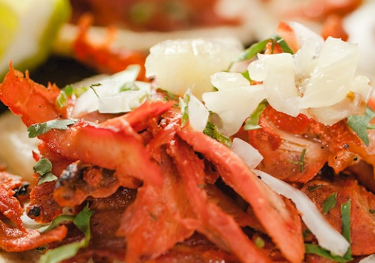  멕시코 전통 요리 타코살 목사(Tacosal pastor)