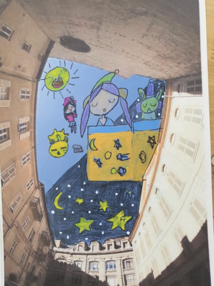 [현대미술작가수업] 건물에 갇힌 하늘 위에 그린그림_토마스라마디유
