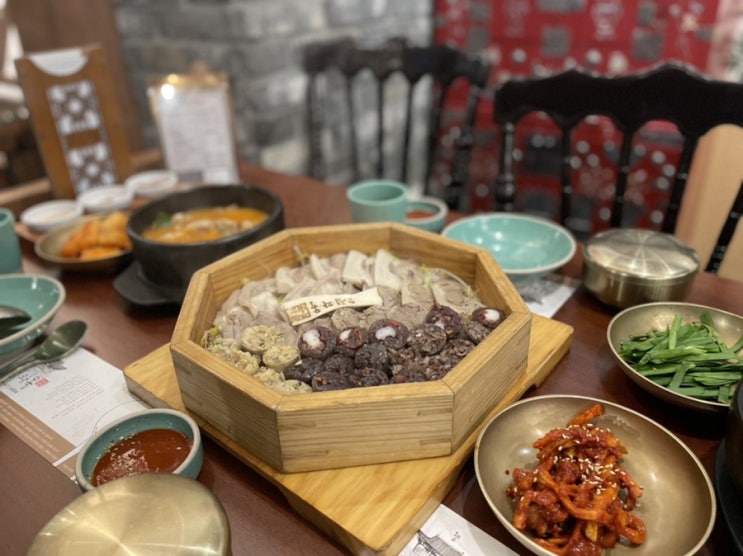  주차장있는 청와옥 석촌호수직영점