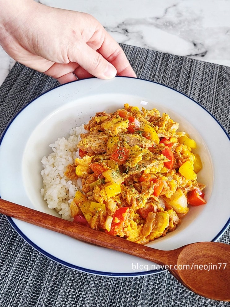 맛있는 덮밥 한그릇요리 칠리참치덮밥 만들기 맛있는 덮밥 한그릇요리 칠리참치덮밥 만들기