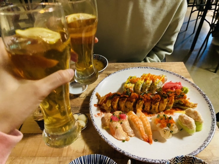  분위기좋은 금정 가볼만한곳 와인 초밥 맛집 토끼굴에서 호주여행 느낌 내기 