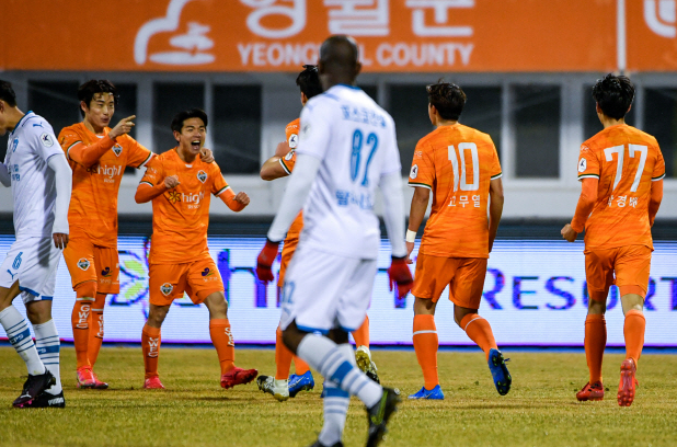 K리그 프로축구 일요일경기 수원삼성 강원FC K리그 프로축구 일요일경기 수원삼성 강원FC
