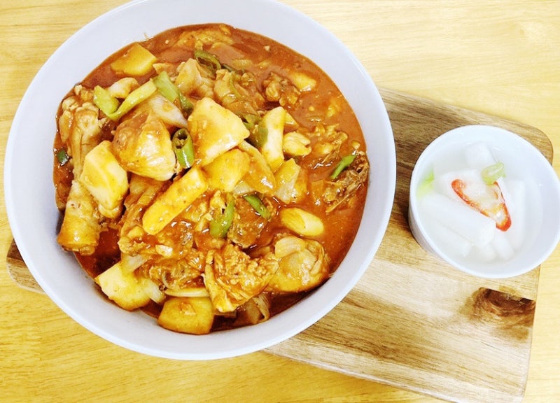백종원닭볶음탕 응용 닭고기요리 로제고추장닭도리탕 (저녁메뉴)