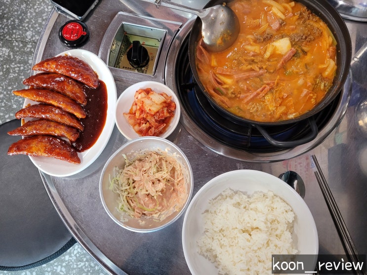[서울 강서구] 경아식당, 얼큰한 국물의 송탄식 부대찌개 발산역밥집