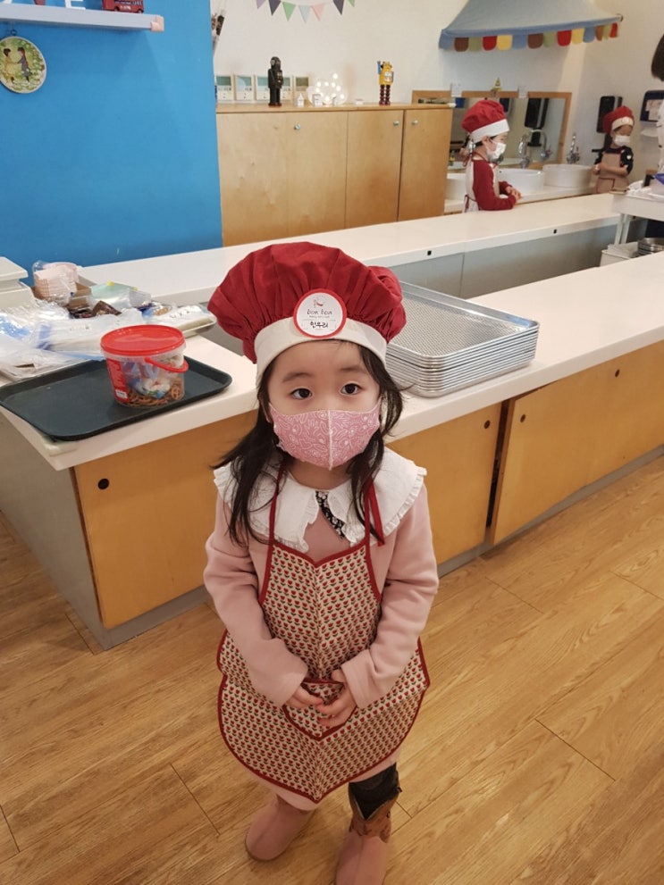  (코로나에 갈만한 곳) 집콕 지겨운 5세 여아 취향저격 유아 베이킹 쿠키만들기 체험프로그램 봉봉키즈카페