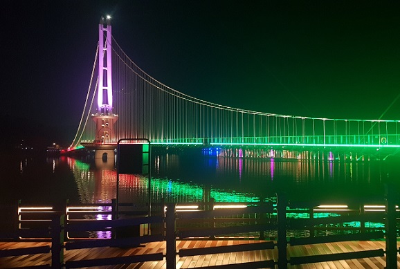 [시사라인뷰] 예당저수지 출렁다리 야경