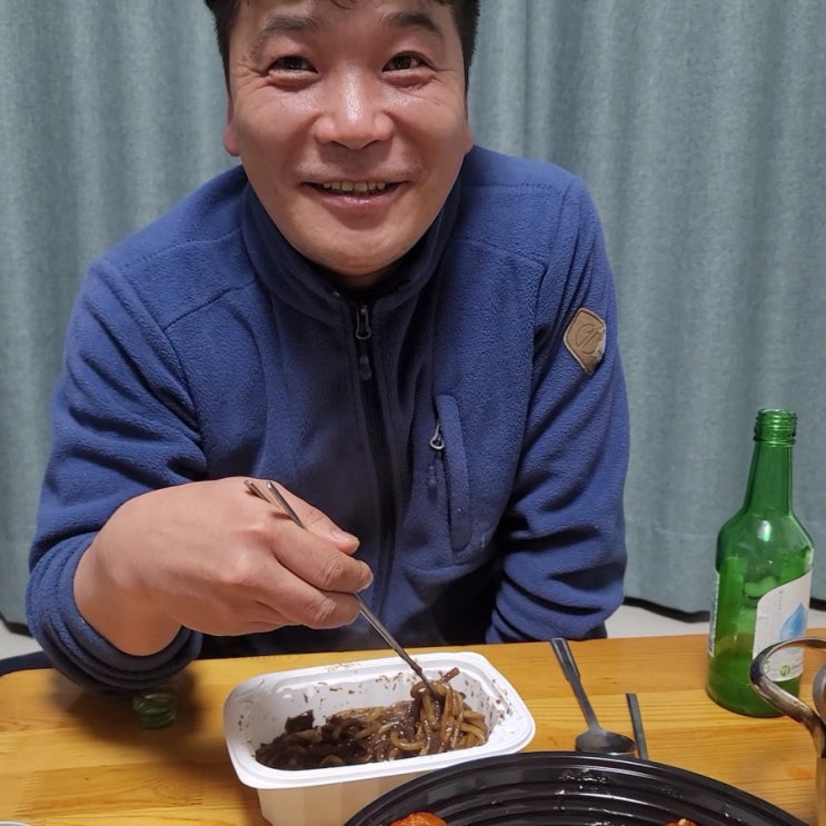  야식 안주로 설빙 짜장면