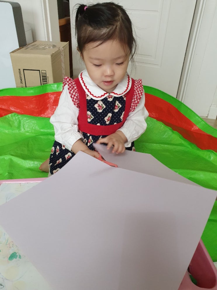  집콕놀이 물감놀이로 놀았어요