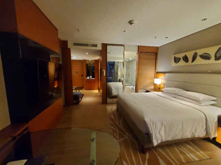  코트야드 메리어트 서울 판교 주니어스위트룸 + 피트니스센터