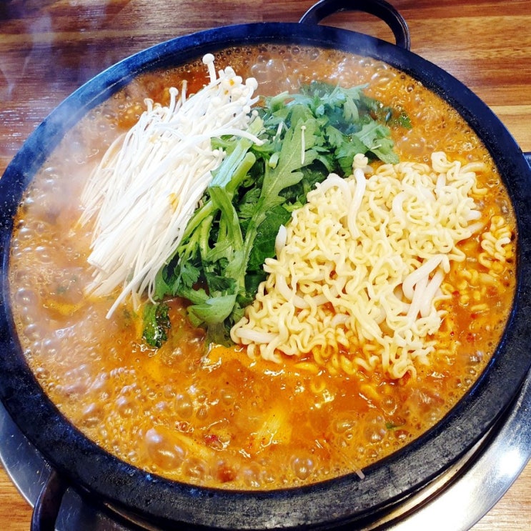 대구 달서구 월배 곱창전골 맛집 : 버들식당 월배점 / 환상의 맛 / 삼합전골 / 대구 수목원 맛집 / 신월성맛집