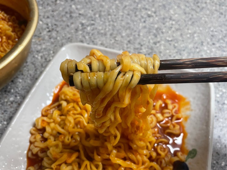  틈새라면 볶음면 파는곳 겨우 찾았어요