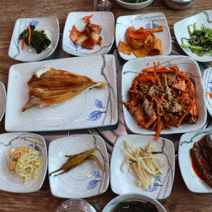  여수 백야도맛집 백야휴게소식당 갑오징어회무침 백반정식