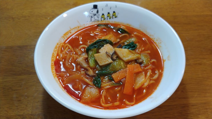 고메 중화 짬뽕으로 짬뽕 맛 제대로 내볼까? 고메 중화 짬뽕으로 짬뽕 맛 제대로 내볼까?