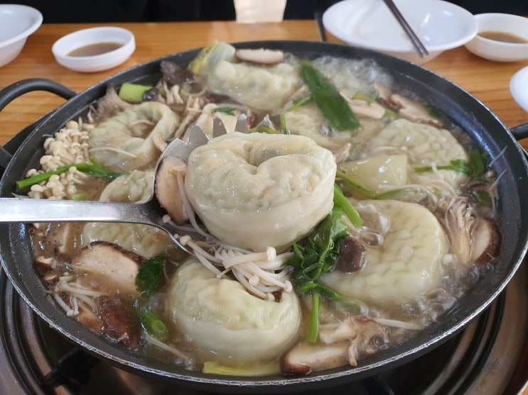  만안구청맛집 청정칼국수 따끈따끈 만두전골로 점심해결