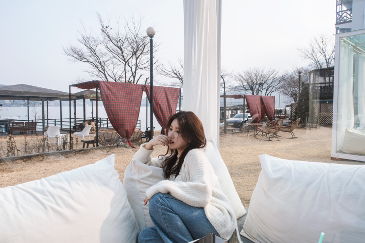  코리달리스 글라스큐브 청평호 카페