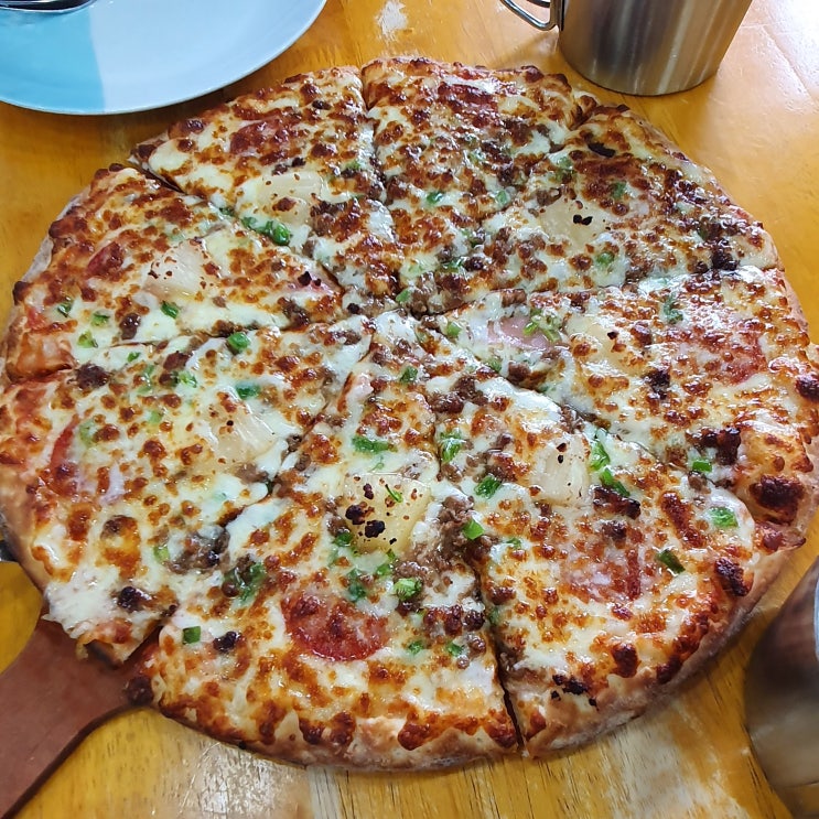 [연희동 피자앤플랫] 연세대 서문의 가성비 좋고 맛있는 피자집