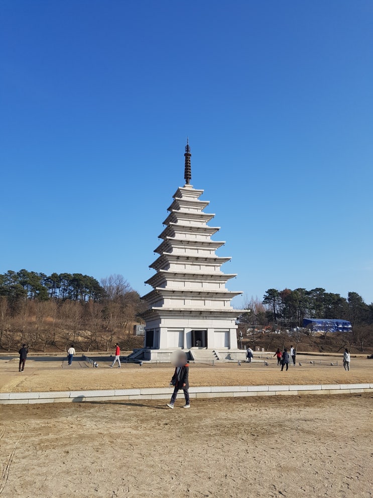 뒤늦은 일상 : 익산 미륵사지 석탑 & 완주 구이면 카페 오후 뒤늦은 일상 : 익산 미륵사지 석탑 & 완주 구이면 카페 오후