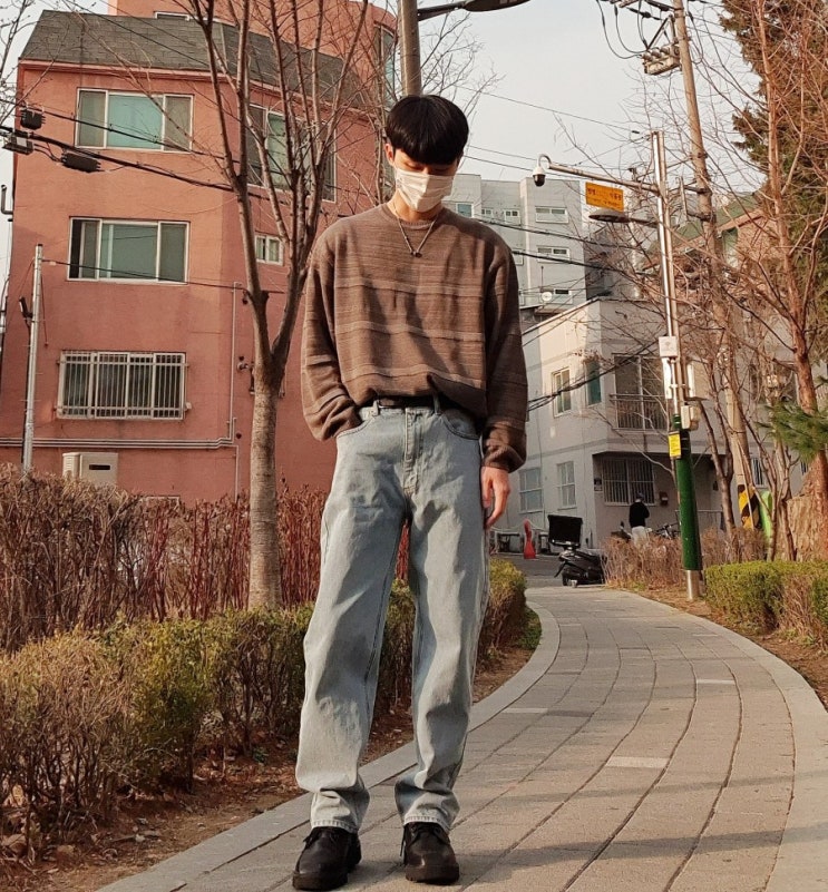  단품으로 니트를 걸칠 시기가 왔다! 인사일런스의 코튼 슬럽 니트 후기