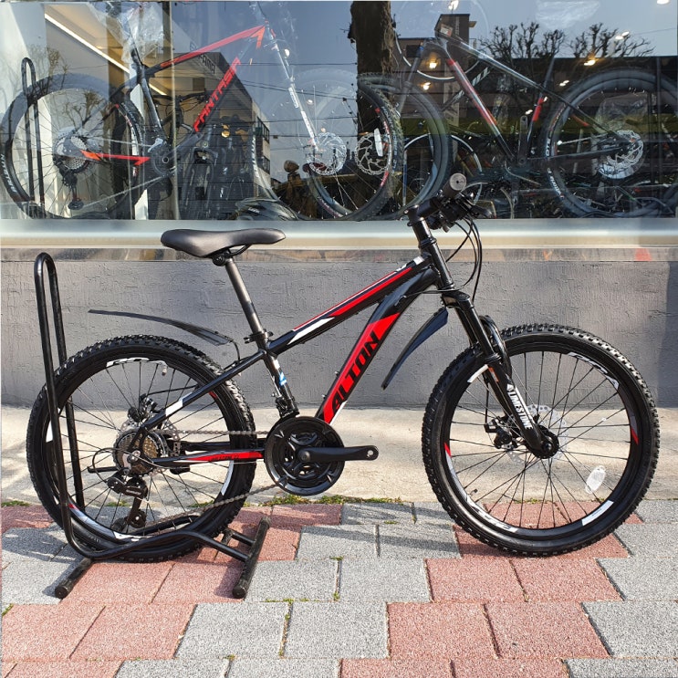  2021년 알톤 라임스톤 22인치 21단 초등학생 산악 입문용 가성비 초등학생 시마노 MTB 자전거 추천