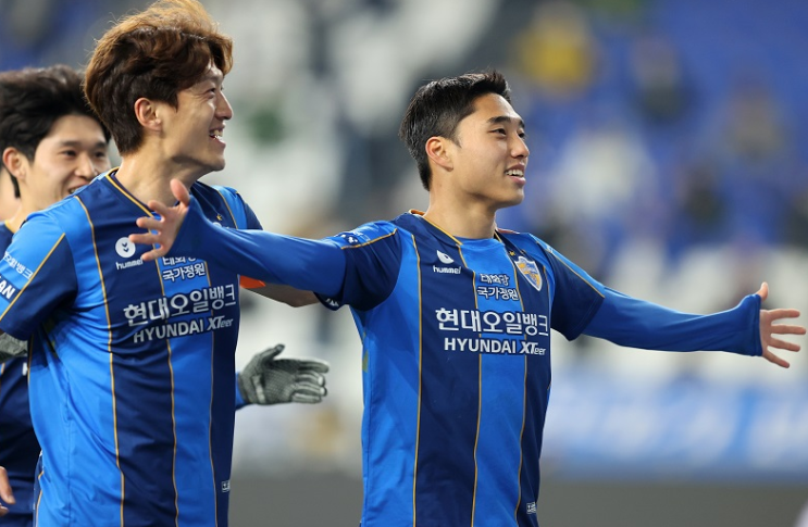 K리그 프로축구 1일경기 울산현대 강원FC K리그 프로축구 1일경기 울산현대 강원FC