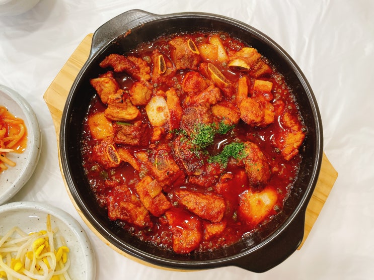  경주 보문단지 한정식 매콤한 돼지 짜글이로 한끼 뚝딱 맛집 ! 달개비