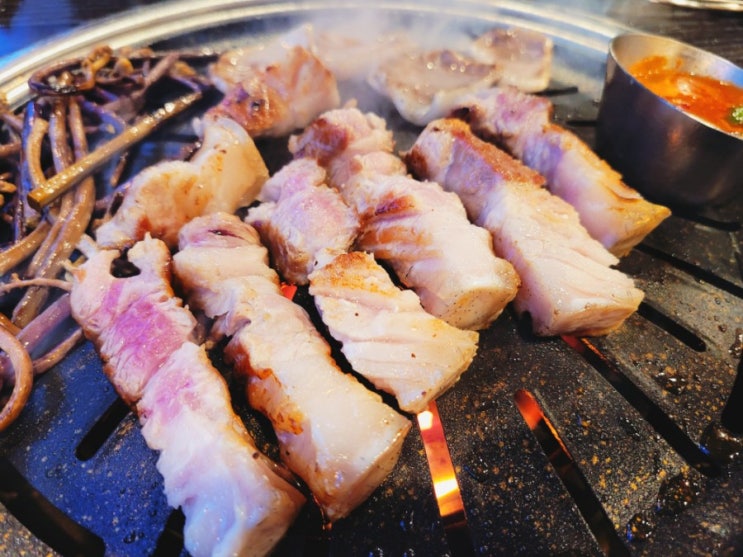 풍무동 고기집 제주흑돼지 오겹살과 차돌박이 - 한라산도새기 풍무동 고기집 제주흑돼지 오겹살과 차돌박이 - 한라산도새기