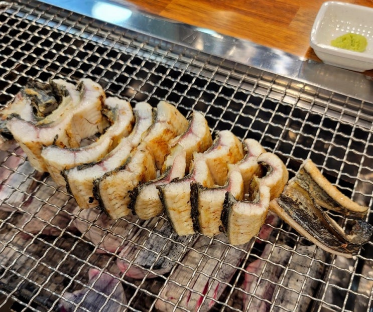  [수원 맛집] 광교 아브뉴프랑 장어구이, 꽃갈비살 소고기구이 전문점 '심가네참숯민물장어'