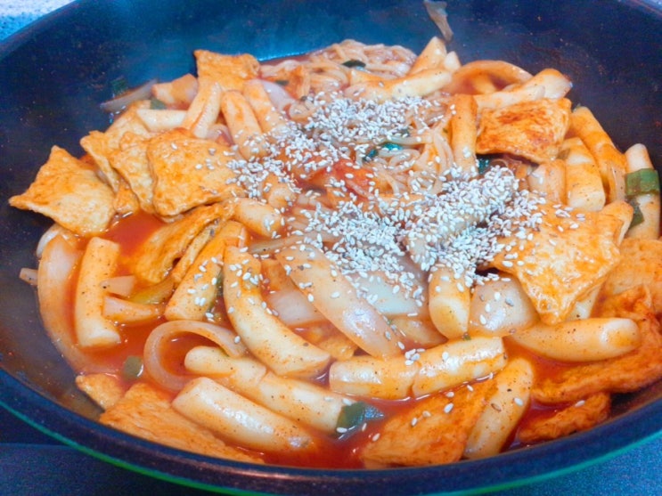  고독한 대식가:홍코너떡볶이,참치김밥