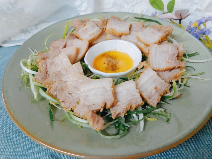  무수분수육 맛있게 통 삼겹살 돼지고기 수육 삶는 법