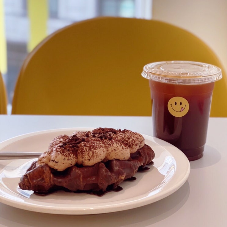  청담 노티드 도넛 할인 팁 있어요(도넛과 크로플 케이크)
