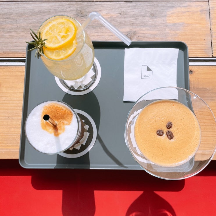  두번은 안갈 것 같은 을지로 4층 카페 도록 ;(