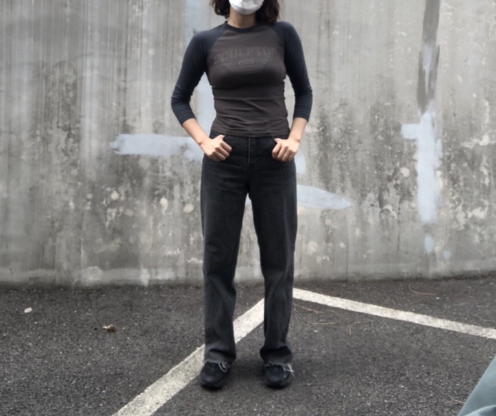  스컬프터 긴팔 티셔츠 데일리룩 코디