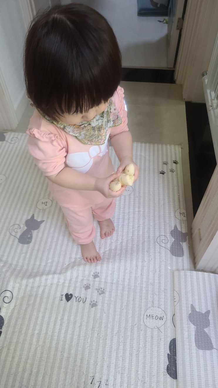  22개월 아기 일상 억지로 약 먹이기