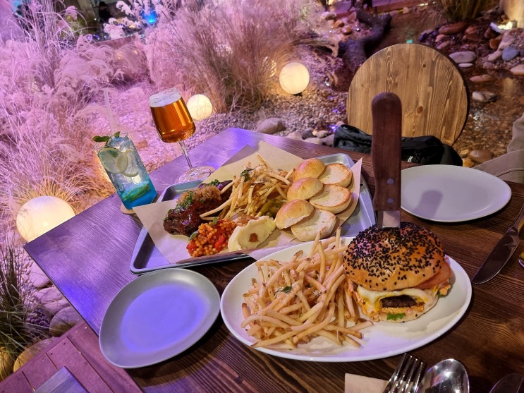 실낙원 익선동술집 핑크뮬리로 힙한 분위기의 수제버거 맥주집 실낙원 익선동술집 핑크뮬리로 힙한 분위기의 수제버거 맥주집
