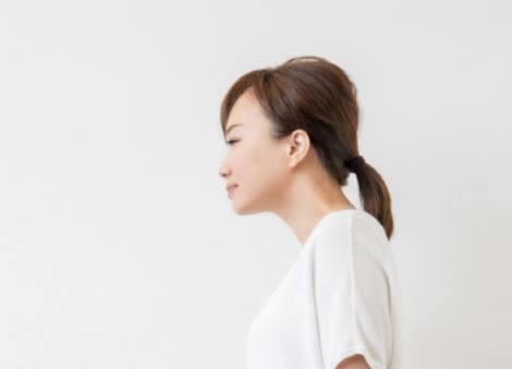  오른쪽 날개뼈 통증 아플때 원인보기