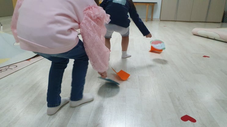  7세 독서프로그램/ 독서 프로그램 수업 진행을 알려드려요/ 신나는 게임활동/ 책장을 넘겨라/게임 또하고 싶어요