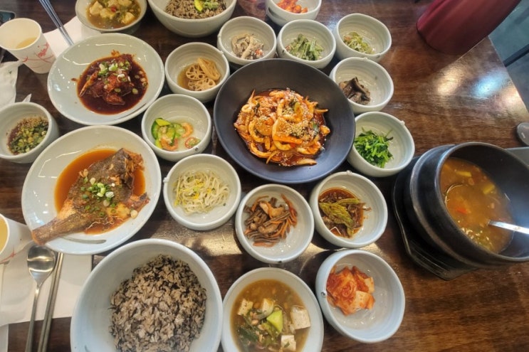  대전 유성구 현충원로 둥지톳밥 깔끔한 톳밥한정식 밑반찬 많고 정갈한 한식 추천 주차장 팁