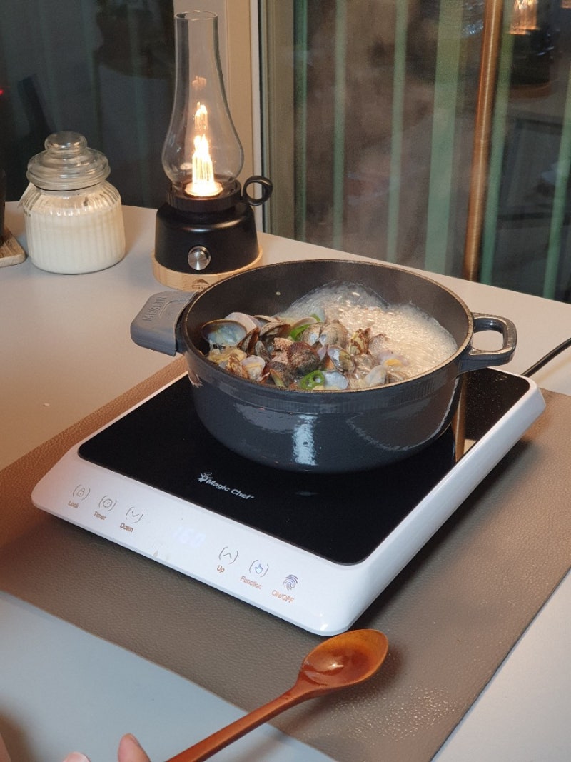 테이블에서 사용하는 1구인덕션, 매직쉐프인덕션으로 맛있는 요리해요~