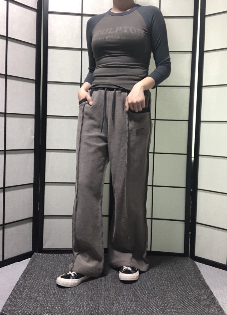  스컬프터 트레이닝 바지 데일리룩 코디