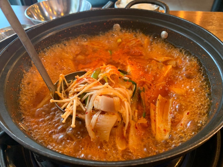  수원 호매실 맛집) 얼큰달큰 생돼지고기 김치찌개 '배부장찌개' #내돈내먹
